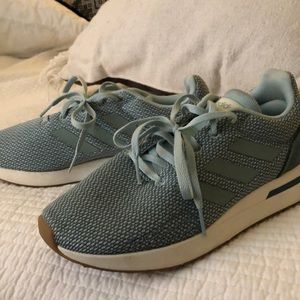 adidas women's run70s running shoe